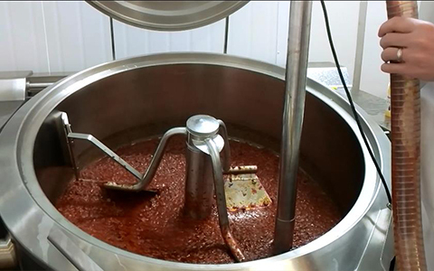 Transfer of Hot, Viscous Bolognese Sauce - Food Grade Barrel Pump